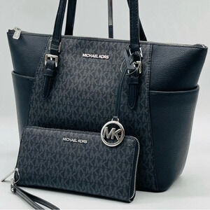 Michael Kors Large Top Zip Tote Bag Black &
Continental Wallet Black